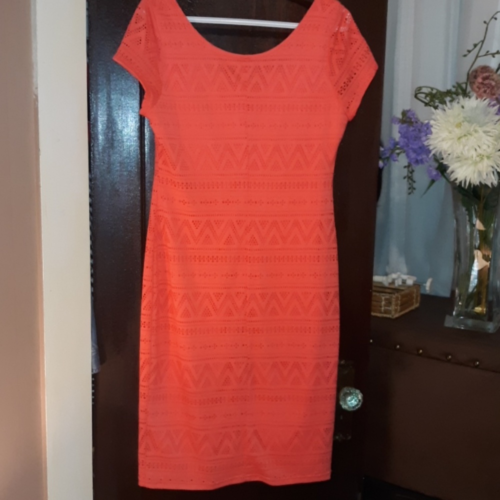 Dress - Picture 3 of 3